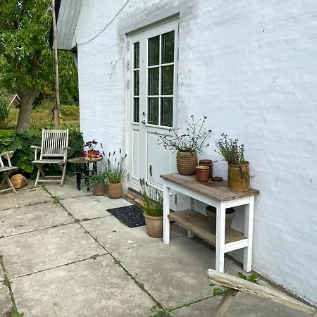 Retreat-style Flat Near Falsled Leilighet *