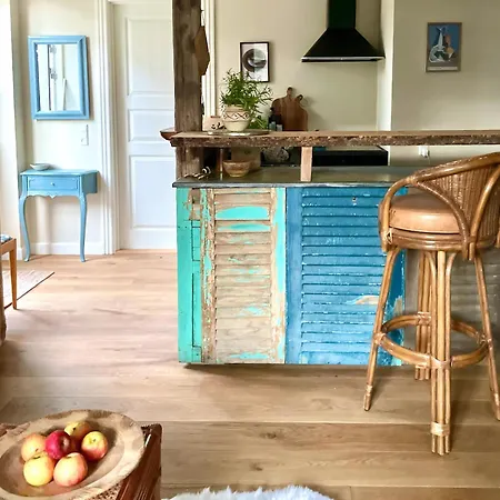 Retreat-style Flat Near Falsled Daire *