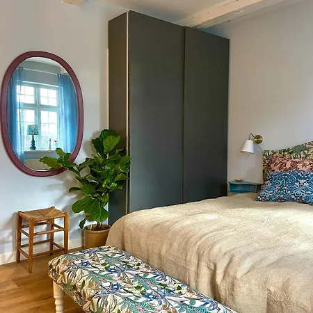 Apartament Retreat-style Flat Near Falsled